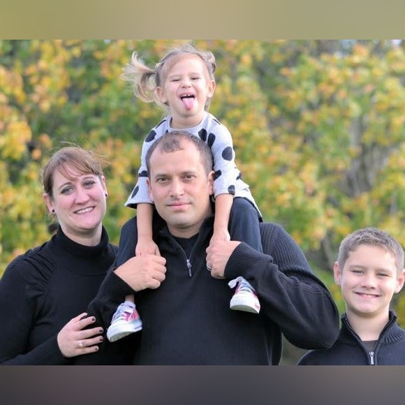 Live Shows and Share - We are LIVE!! - Picture 10 of 14